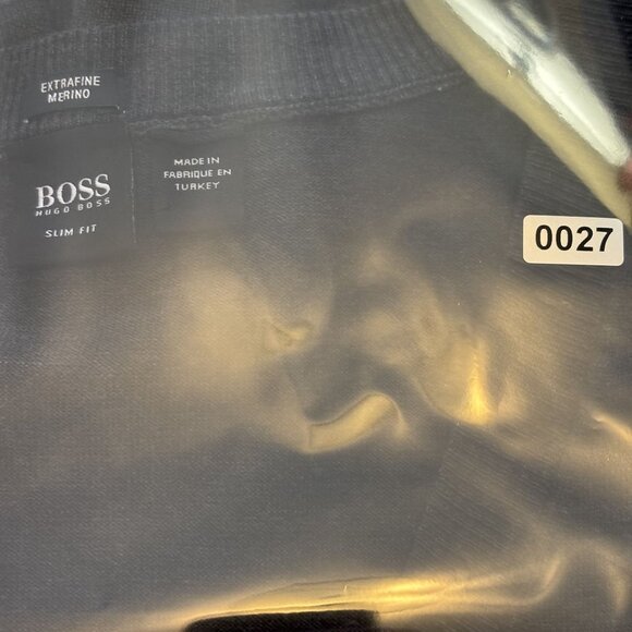 Hugo Boss Slim Fit Charcoal Gray Extrafine Merino Wool Cardigan Sweater Size Med - Picture 11 of 11